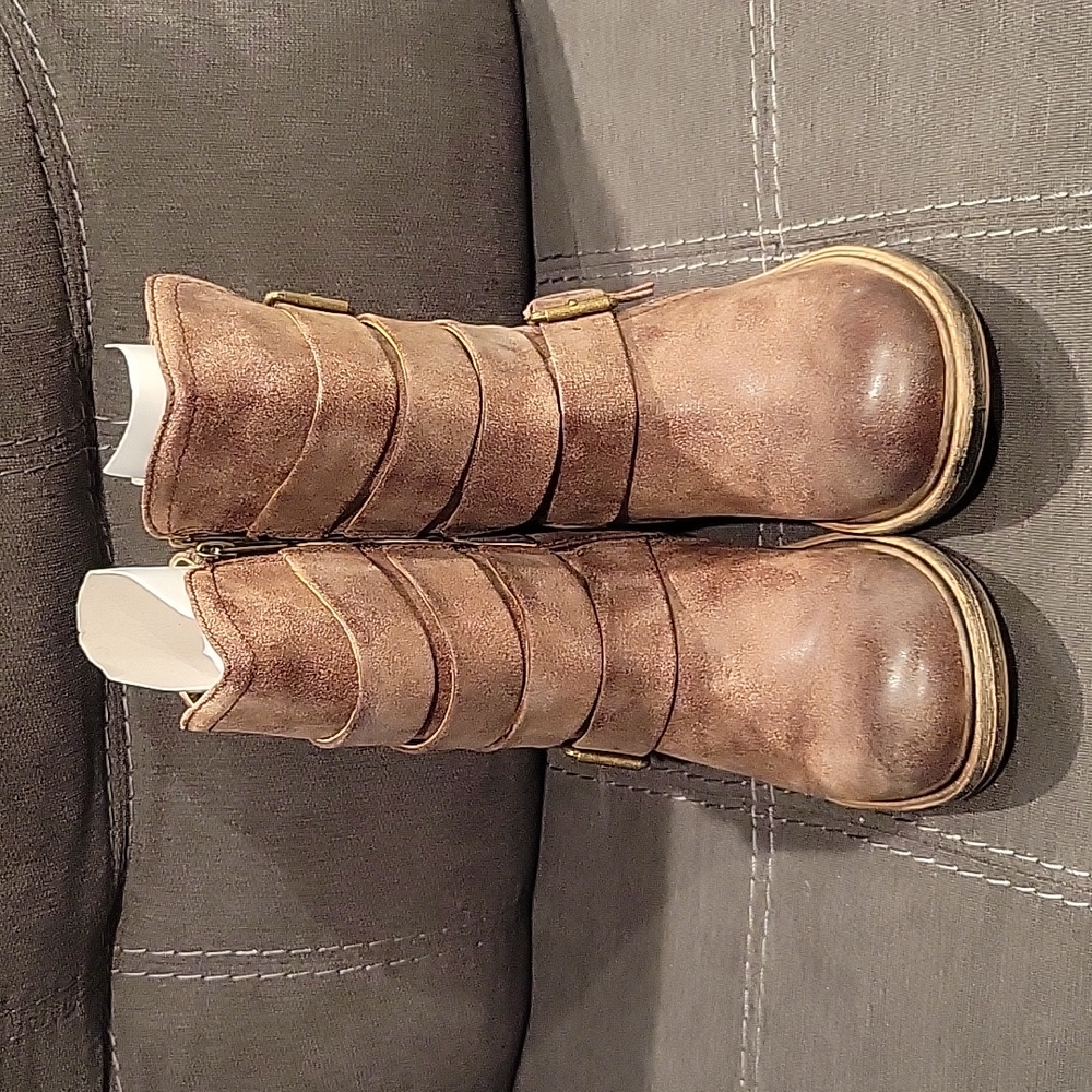Motorcycle Style Distressed Boot - Picture 2 of 6